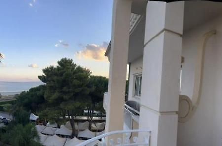 Club Hotel Kennedy Роччелла-Ионика Экстерьер фото