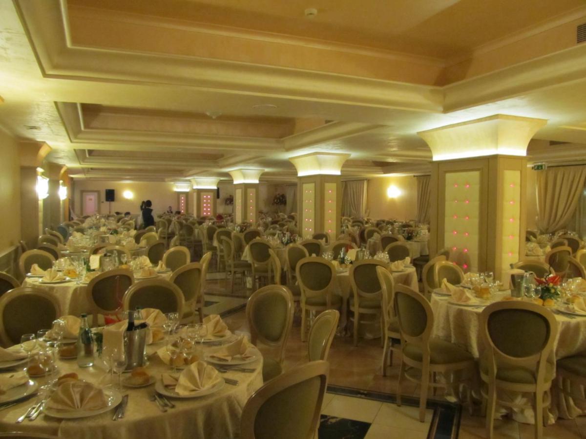 Club Hotel Kennedy Роччелла-Ионика Экстерьер фото