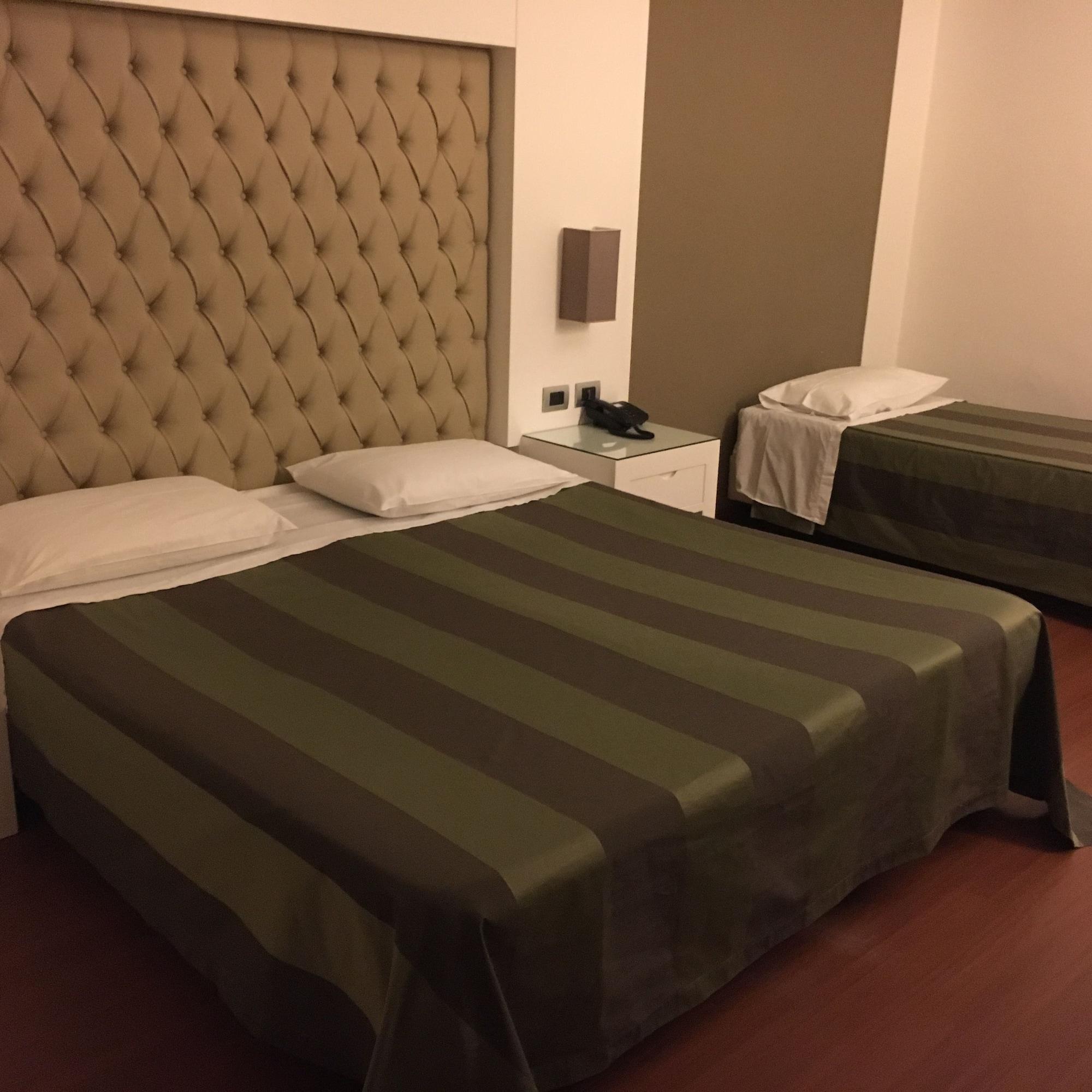 Club Hotel Kennedy Роччелла-Ионика Экстерьер фото