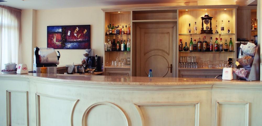 Club Hotel Kennedy Роччелла-Ионика Экстерьер фото